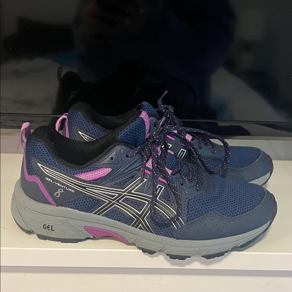Barely worn ASICS Women's Gel-Venture Athletic Shoes - Navy and Pink